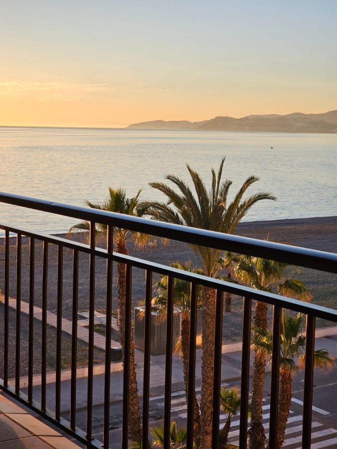 Apartamento En Primera Linea De Playa Salobrena Exterior photo